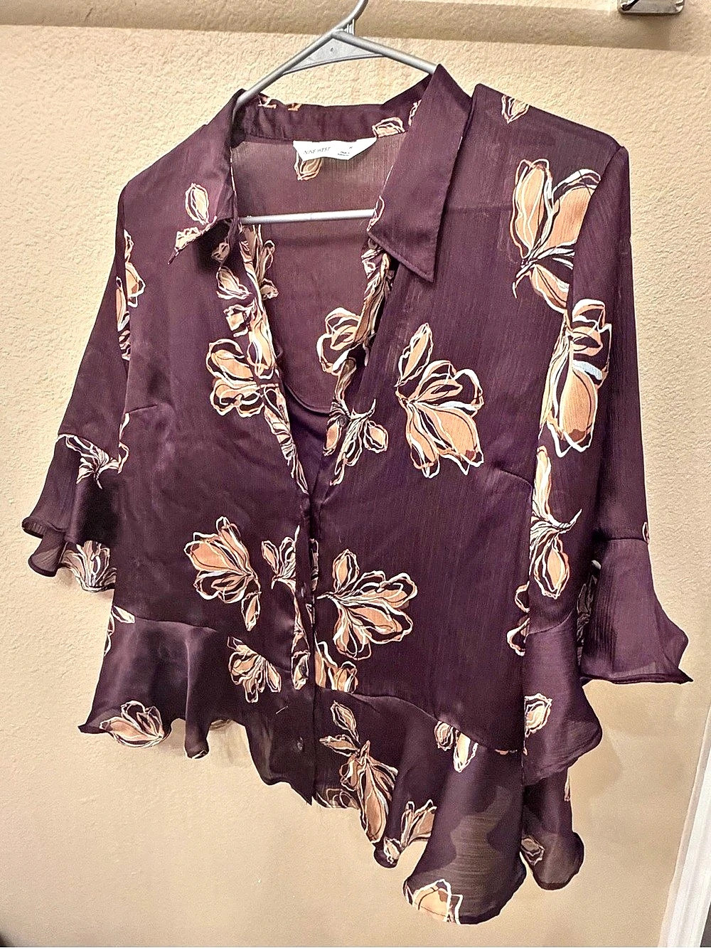 Nine West Floral Ruffle Blouse in Brown Size Medium NWT